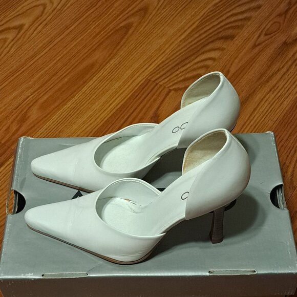 ALDO Craysa Genuine Leather White Pumps – Size 35 (US 5) - Picture 6 of 6